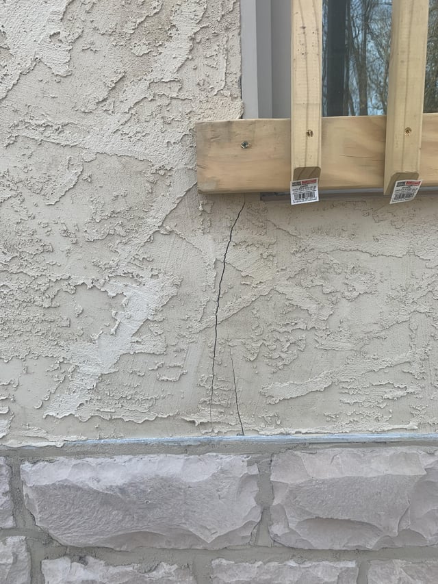 Stucco cracks